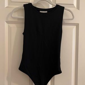 Aritzia Babaton Contour Muscle Bodysuit